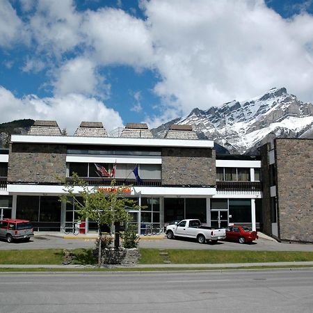 Banff Voyager Inn Экстерьер фото