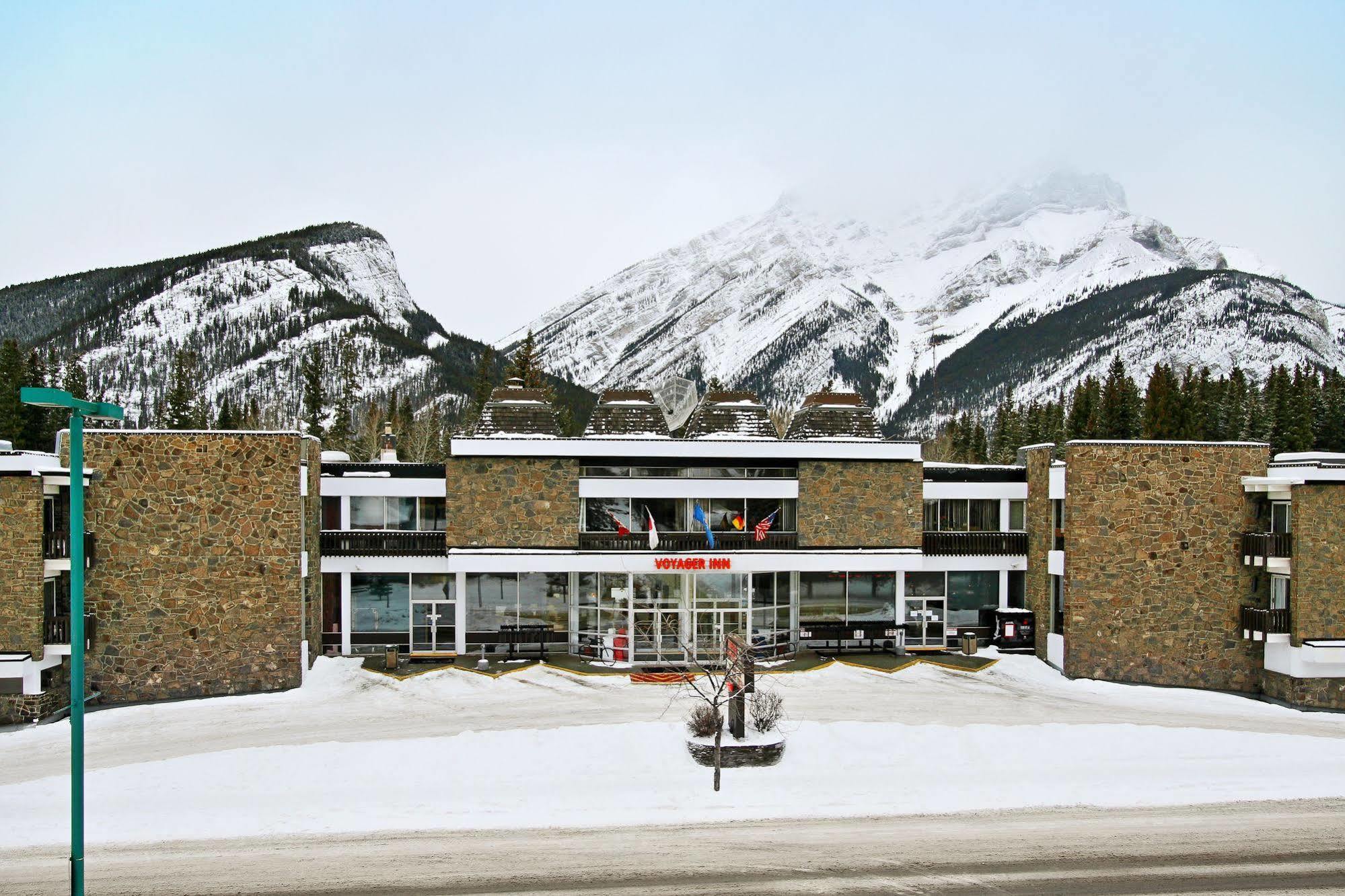 Banff Voyager Inn Экстерьер фото